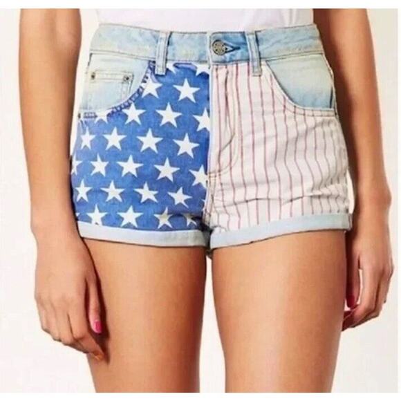 TOPSHOP Moto MAGA Denim Shorts TRUMP USA American Flag Stars Stripes Sz W32 10 - Picture 1 of 8